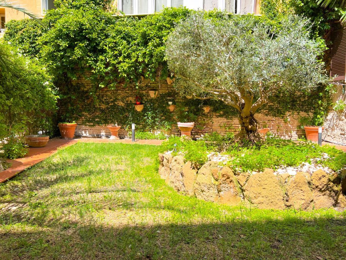 Luxury House & Secret Garden - Strategic Location, 100M To Metro B Apartment Roma Exterior foto
