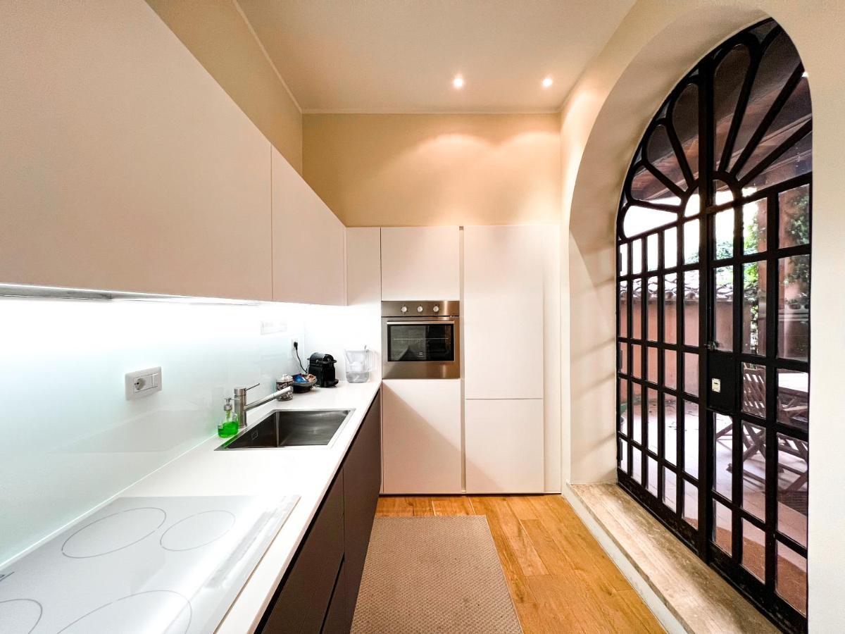 Luxury House & Secret Garden - Strategic Location, 100M To Metro B Apartment Roma Exterior foto